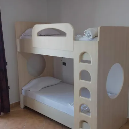 Cimi Subashi Seaside Boutique 3* Durrës